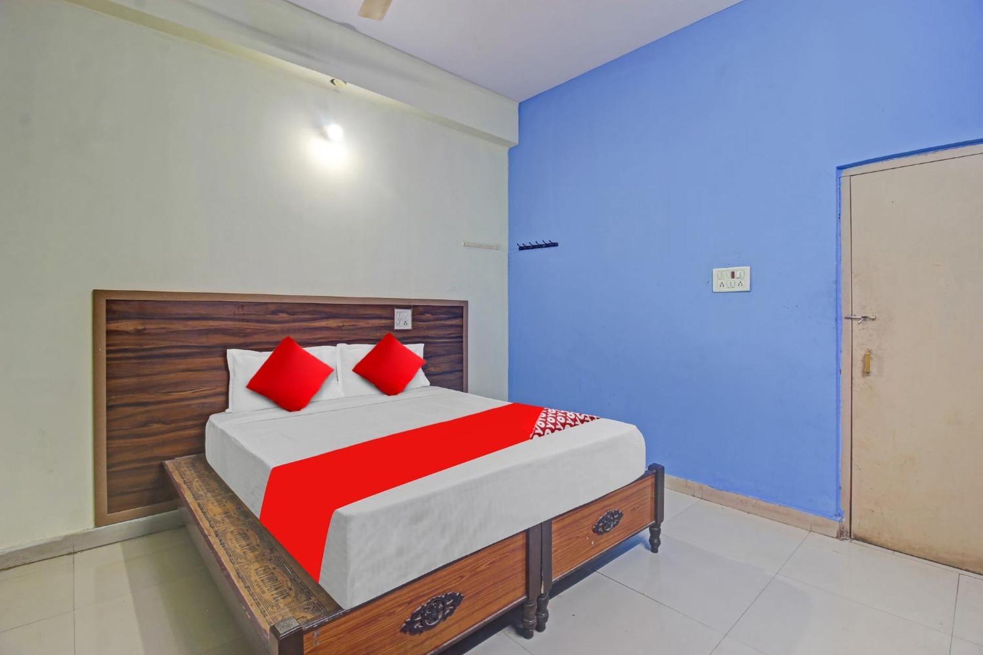 Hotel O Satya Inn Karimnagar Dış mekan fotoğraf